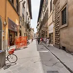 Nice And Quiet Loft 5 Minutes Walk From The Duomo