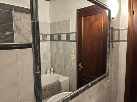 And Quiet Loft 5 Minutes Walk From The Duomo Apartamento