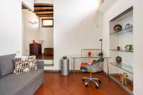And Quiet Loft 5 Minutes Walk From The Duomo Apartamento